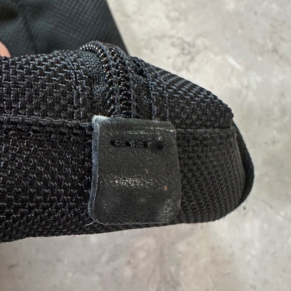 Tumi Ballistic Black Nylon Electronic Cord Travel Pouch Organizer Zip Closure - Picture 8 of 8